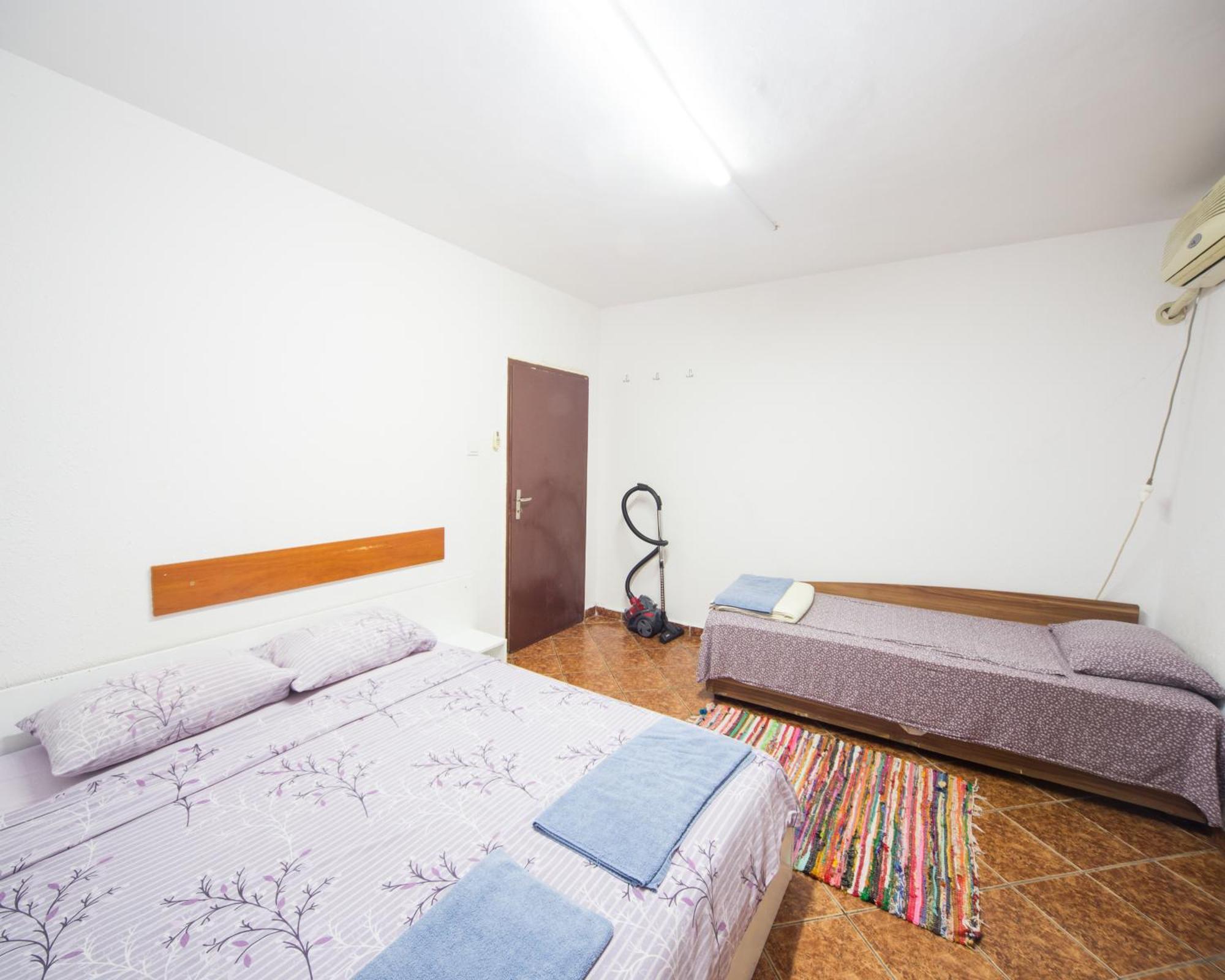شقة Center - Basic Flat - 10 Min To The Beach بورغاس المظهر الخارجي الصورة